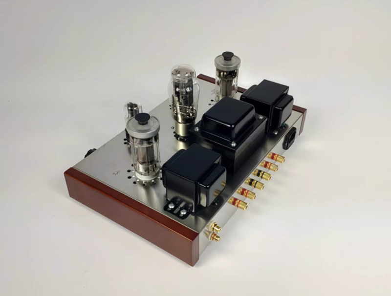 A finished FU50 tube amplifier