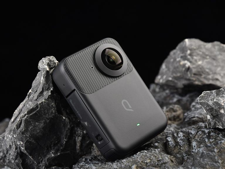 QooCam 3 Ultra 8K全景相机画质怎么样?防抖效果如何