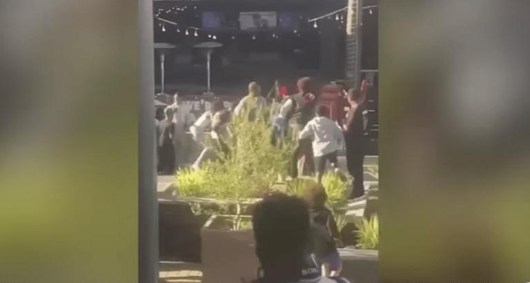 美国加州爆发大规模街头斗殴的原因是什么第1张